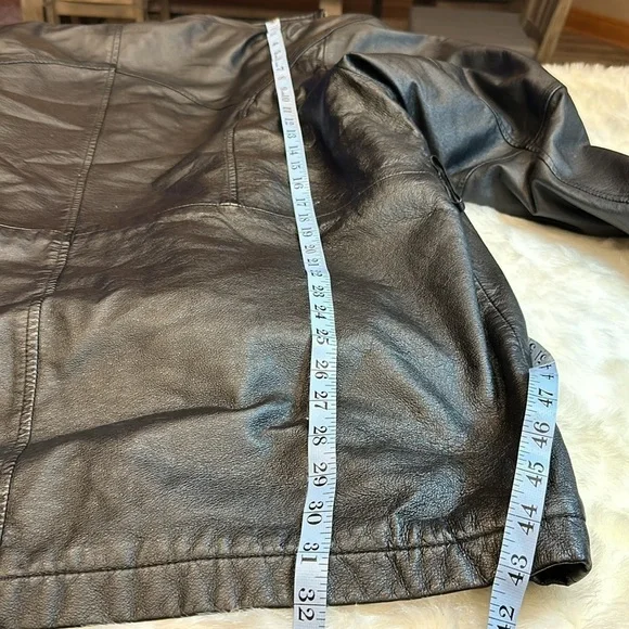 Wilson”s the leather experts black leather jacket with lining sz L (no belt) - Picture 13 of 17